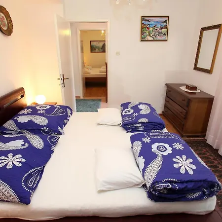 Apartments By The Sea Seget Vranjica, Trogir - 980 Apartment